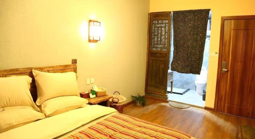 Guilin Lotus Hotel Экстерьер фото